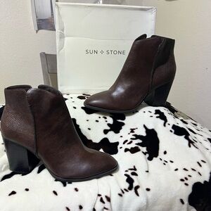 Sun and Stone women’s boots